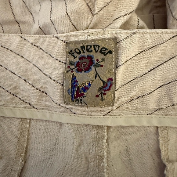 Womans stripped shorts size medium by - Forever 🩷 - Picture 3 of 3